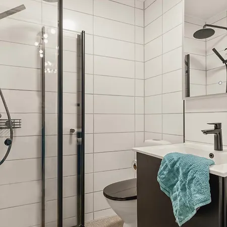 Stor Og Sentral Naer Lagunen